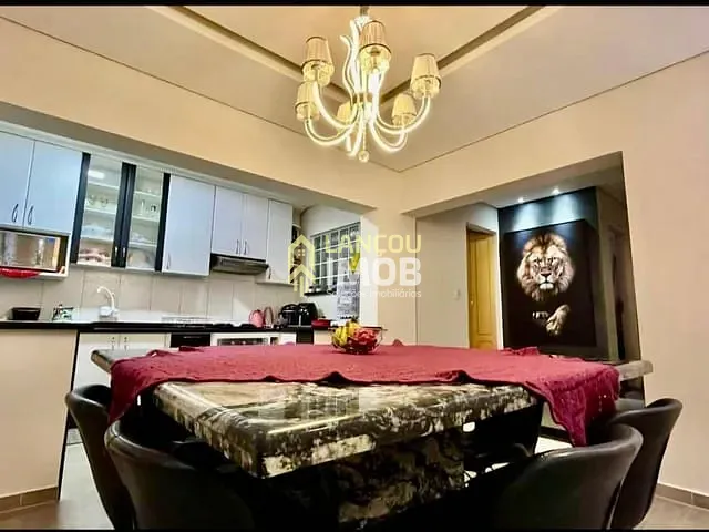 Casa com 400m² 4 quartos e 3 banheiros, à venda, no bairro Jardim Europa em Campo Limpo Paulista