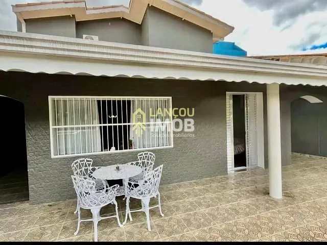 Casa com 400m² 4 quartos e 3 banheiros, à venda, no bairro Jardim Europa em Campo Limpo Paulista