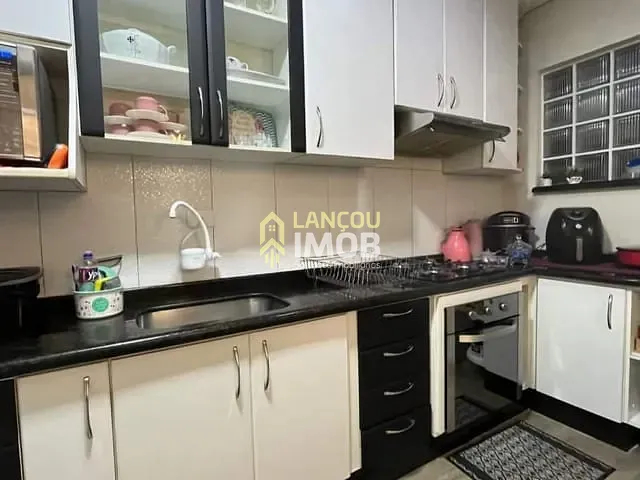 Casa com 400m² 4 quartos e 3 banheiros, à venda, no bairro Jardim Europa em Campo Limpo Paulista