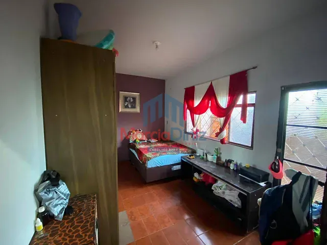 Casa com 200m² 3 quartos e 2 banheiros, à venda, no bairro Conjunto João Athaíde de Souza em Ituverava