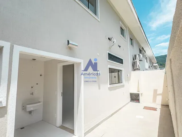 Casa com 133m² 3 quartos e 4 banheiros, à venda, no bairro Vargem Grande em Rio de Janeiro