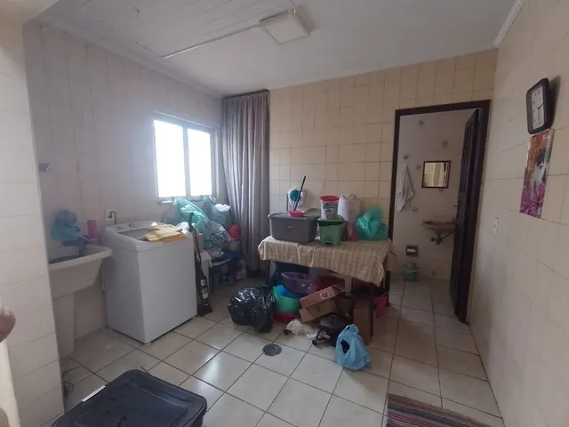 Casa com 300m² 2 quartos e 1 banheiro, à venda, no bairro Parque Sevilha em São Paulo