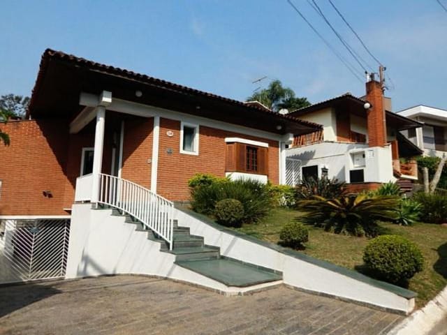 Casa com 450m² 4 quartos e 5 banheiros, à venda, no bairro Transurb em Itapevi