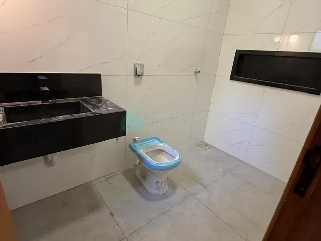 Casa 2 quartos e 2 banheiros, à venda, no bairro Goianiense em Catalão