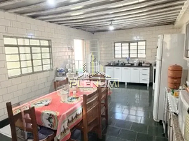 Casa com 299m² 3 quartos e 2 banheiros, à venda, no bairro Jardim Maria Lígia em Santa Gertrudes