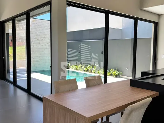 Casa com 300m² 2 quartos e 1 banheiro, à venda, no bairro Villa de Leon I em Piratininga
