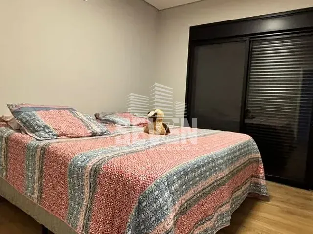 Casa com 300m² 2 quartos e 1 banheiro, à venda, no bairro Villa de Leon I em Piratininga