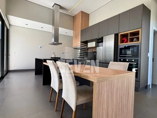 Casa com 300m² 2 quartos e 1 banheiro, à venda, no bairro Villa de Leon I em Piratininga