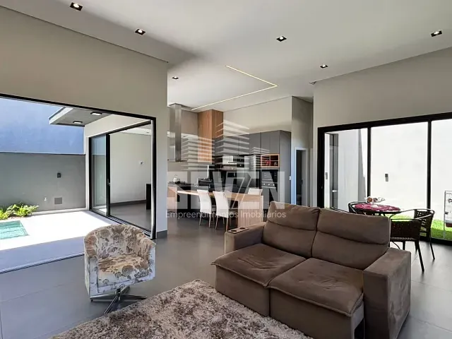 Casa com 300m² 2 quartos e 1 banheiro, à venda, no bairro Villa de Leon I em Piratininga