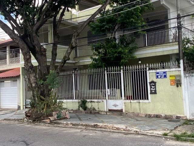 Casa com 693m² 5 quartos e 7 banheiros, à venda, no bairro Campo Grande em Rio de Janeiro