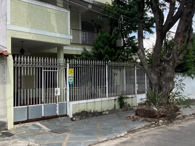Casa com 693m² 5 quartos e 7 banheiros, à venda, no bairro Campo Grande em Rio de Janeiro