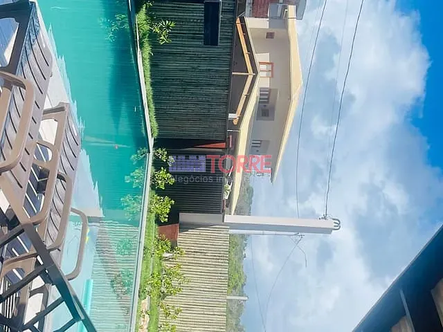 Casa 4 quartos e 6 banheiros, à venda, no bairro Olivença em Ilhéus