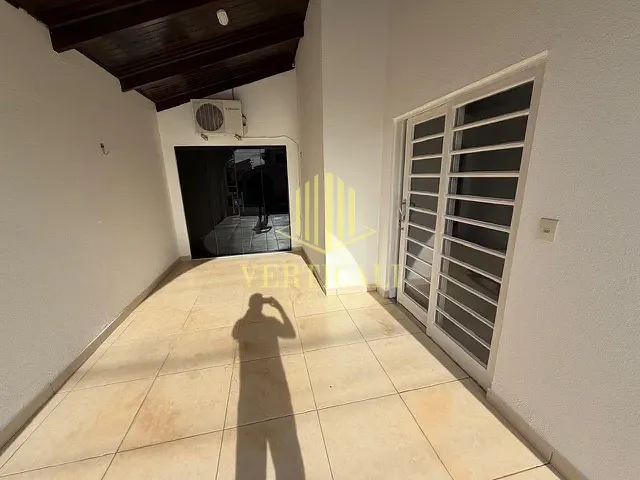 Casa 3 quartos e 4 banheiros, à venda, no bairro Coophema em Cuiabá