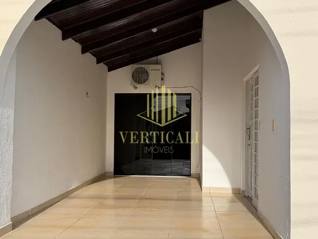 Casa 3 quartos e 4 banheiros, à venda, no bairro Coophema em Cuiabá