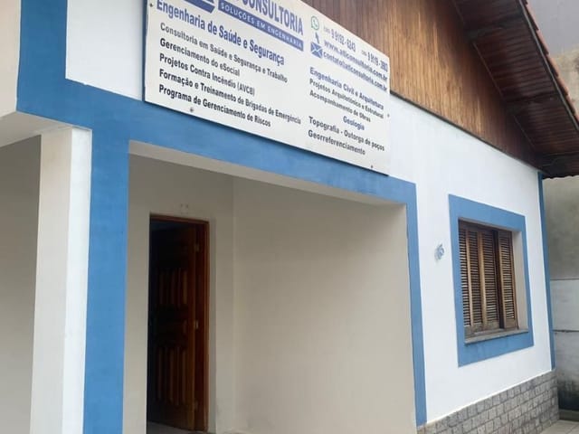 Casa 3 quartos e 2 banheiros, à venda, no bairro Centro em Extrema