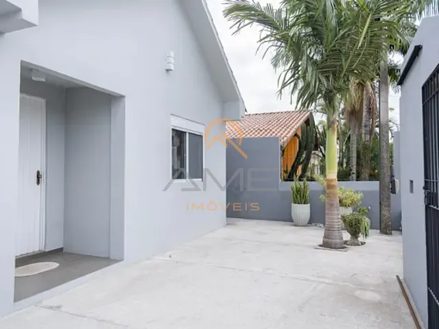 Casa com 300m² 3 quartos e 3 banheiros, à venda, no bairro Três Vendas em Pelotas