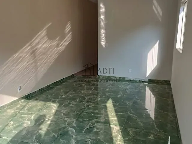 Casa com 250m² 3 quartos e 1 banheiro, à venda, no bairro Jardim Modelo em Mogi das Cruzes