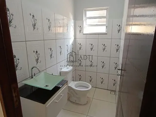 Casa com 250m² 3 quartos e 1 banheiro, à venda, no bairro Jardim Modelo em Mogi das Cruzes
