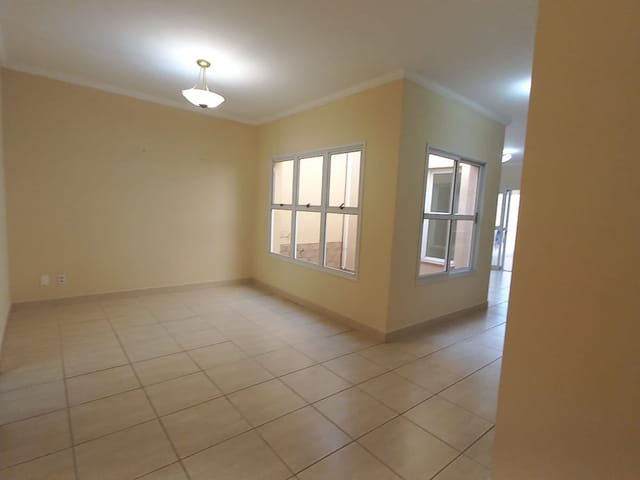 Casa com 462m² 3 quartos e 3 banheiros, à venda ou para alugar, no bairro Vila Todos os Santos em Indaiatuba
