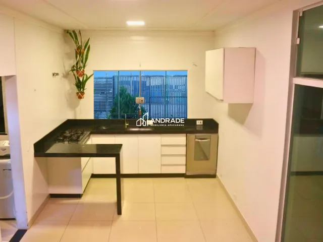 Casa 3 quartos e 3 banheiros, à venda, no bairro Residencial Araucária em Apucarana