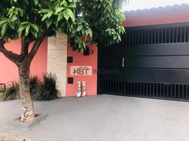 Casa com 275m² 4 quartos e 3 banheiros, à venda, no bairro Jardim Vânia Maria em Bauru