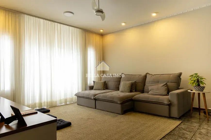 Casa à venda com 3 quartos, 178m² - Foto 9