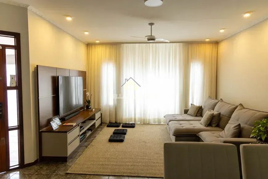 Casa à venda com 3 quartos, 178m² - Foto 2