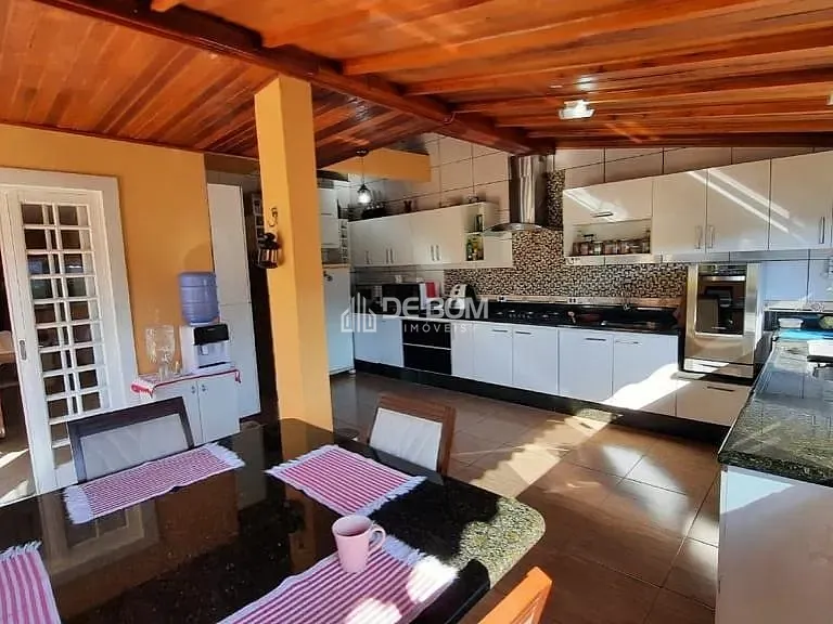 Casa, 5 quartos, 290 m² - Foto 4