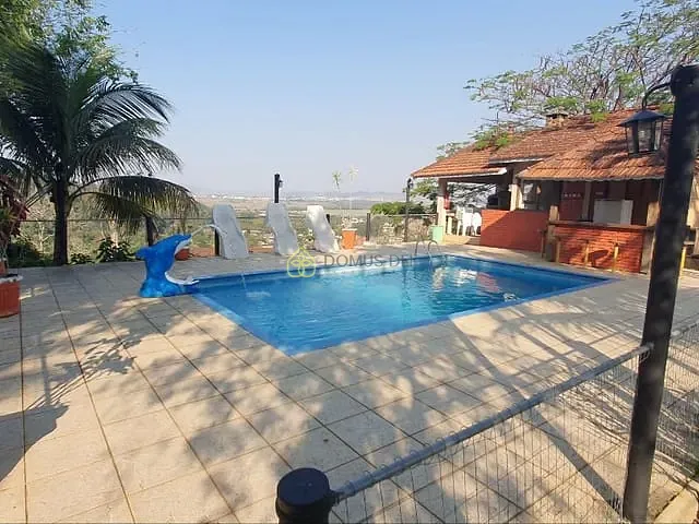 Casa com 96m² 1 quarto e 1 banheiro, à venda, no bairro África (Penedo) em Itatiaia