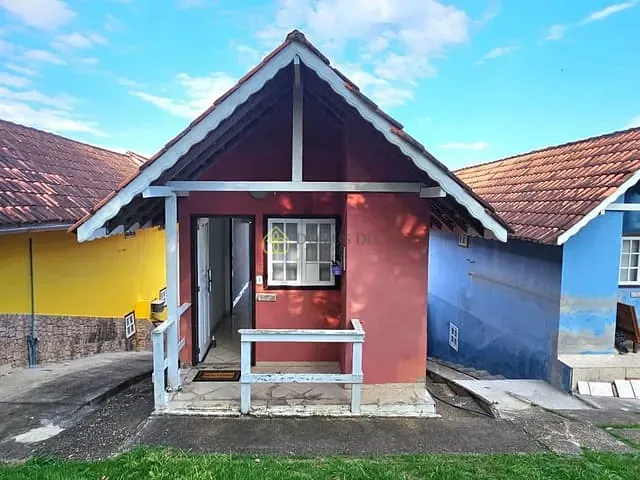 Casa com 96m² 1 quarto e 1 banheiro, à venda, no bairro África (Penedo) em Itatiaia
