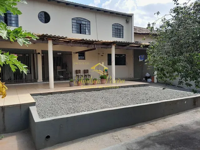 Casa com 300m² 3 quartos e 1 banheiro, à venda, no bairro Vila Rica em Londrina