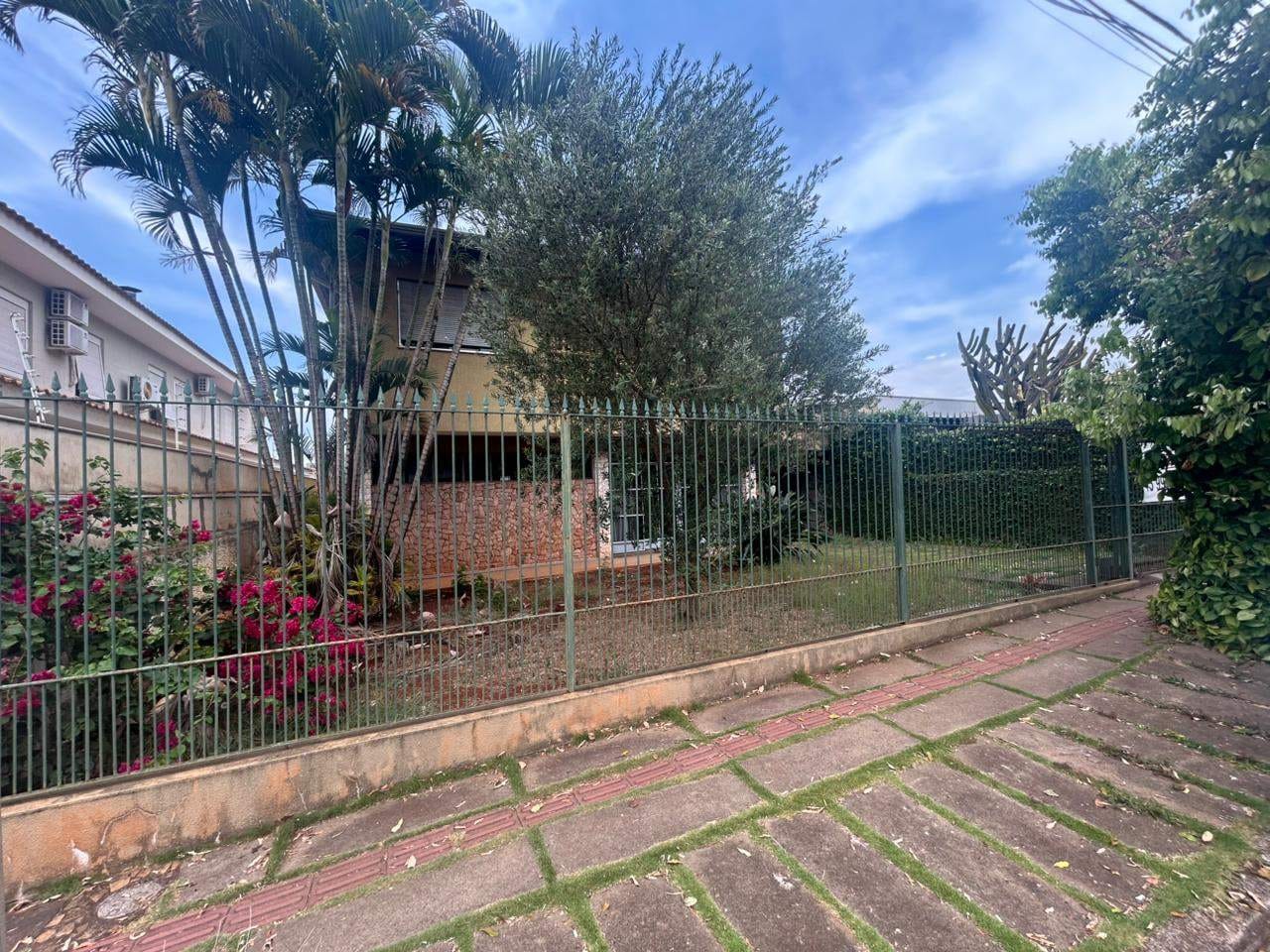 Casa, 1 quarto, 250 m² - Foto 1