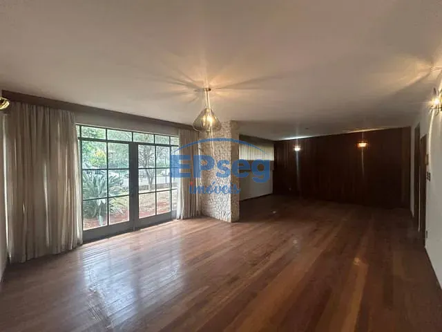Casa com 500m², para alugar, no bairro Canadá em Londrina