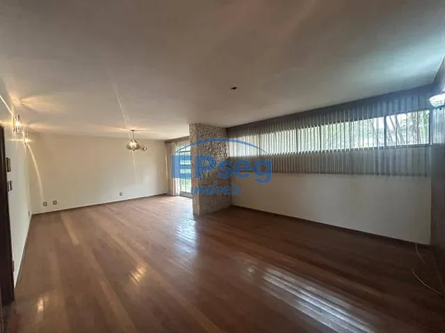Casa com 500m², para alugar, no bairro Canadá em Londrina