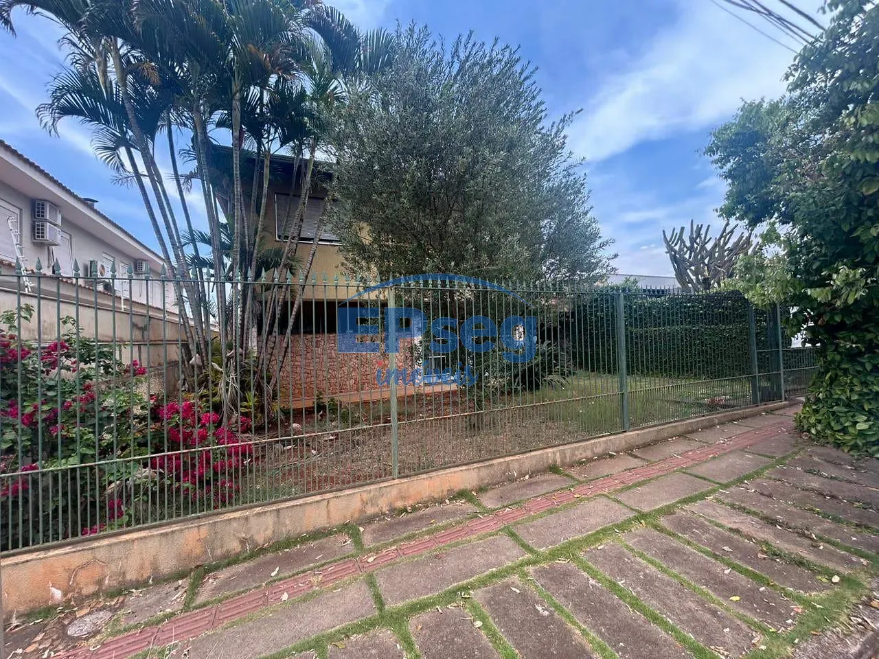 Casa, 1 quarto, 250 m² - Foto 1