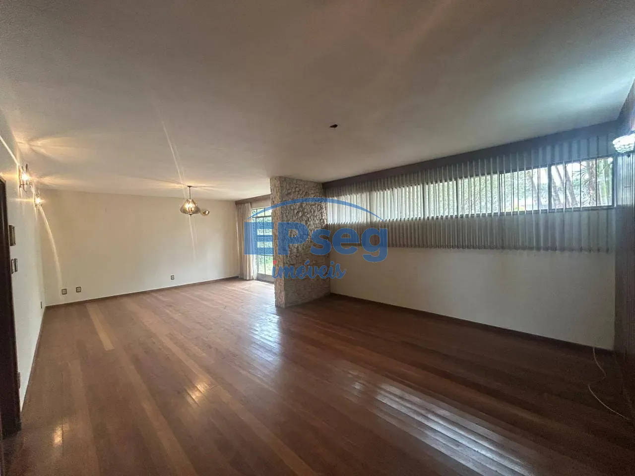 Casa, 1 quarto, 250 m² - Foto 3