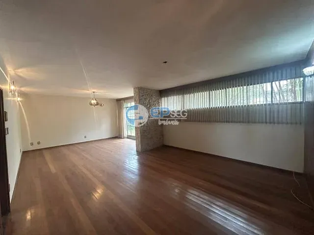 Casa com 500m², para alugar, no bairro Canadá em Londrina