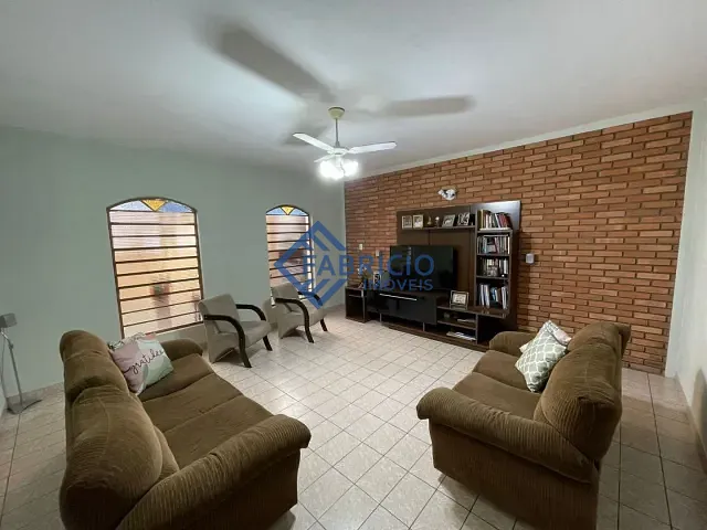 Casa com 420m² 3 quartos e 3 banheiros, à venda, no bairro Nova Vinhedo em Vinhedo