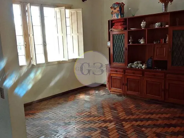 Casa 3 quartos e 3 banheiros, à venda ou para alugar, no bairro Centro em Pelotas