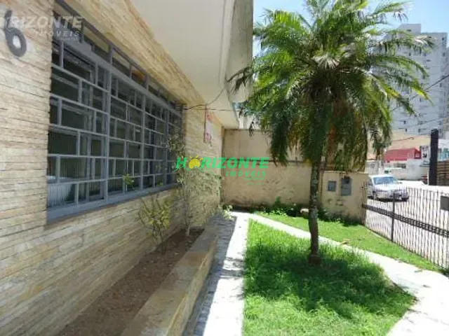 Casa com 250m² 3 quartos e 2 banheiros, à venda, no bairro Centro em São José dos Campos