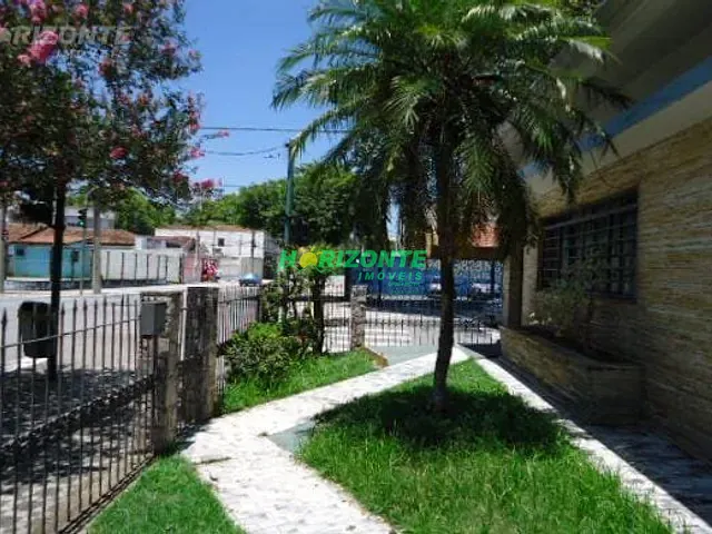 Casa com 250m² 3 quartos e 2 banheiros, à venda, no bairro Centro em São José dos Campos