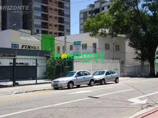 Casa com 250m² 3 quartos e 2 banheiros, à venda, no bairro Centro em São José dos Campos