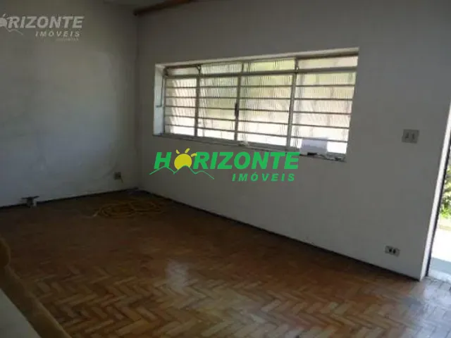 Casa com 250m² 3 quartos e 2 banheiros, à venda, no bairro Centro em São José dos Campos