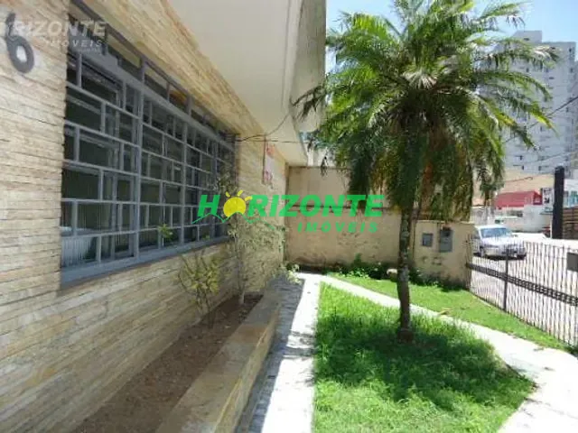 Casa com 250m² 3 quartos e 2 banheiros, à venda, no bairro Centro em São José dos Campos