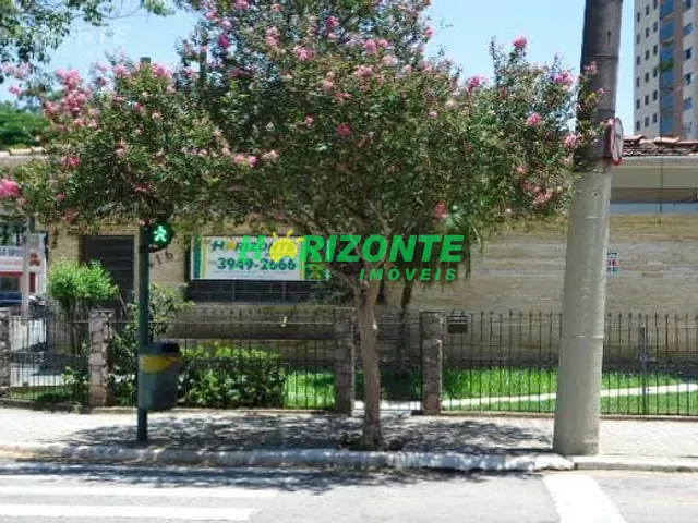 Casa com 250m² 3 quartos e 2 banheiros, à venda, no bairro Centro em São José dos Campos