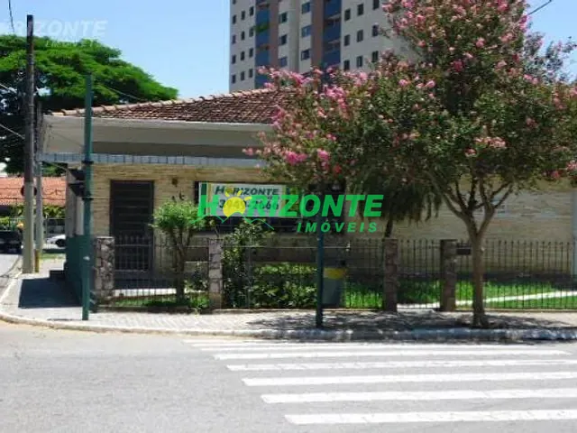 Casa com 250m² 3 quartos e 2 banheiros, à venda, no bairro Centro em São José dos Campos