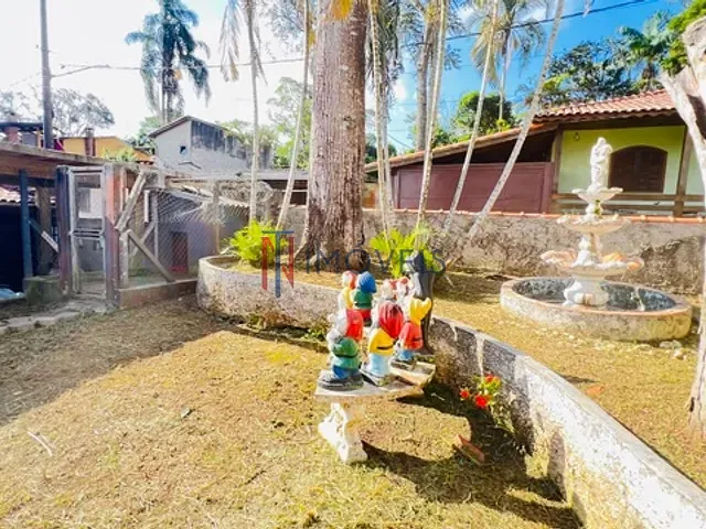 Casa com 431m² 3 quartos e 3 banheiros, à venda ou para alugar, no bairro Potuverá em Itapecerica da Serra