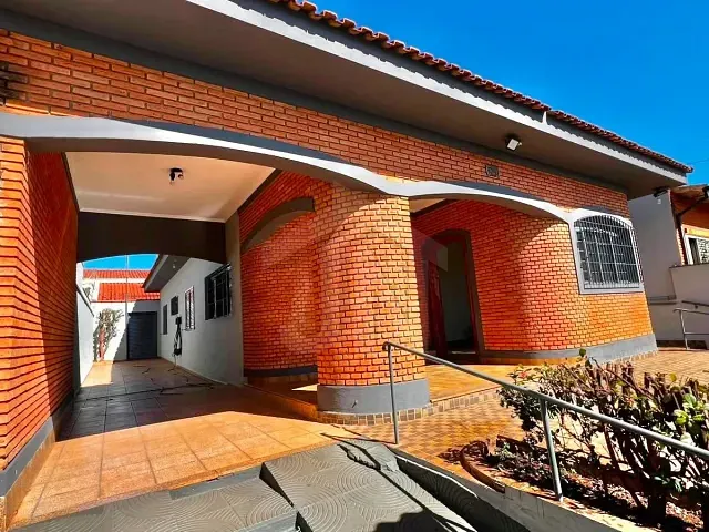 Casa com 295m² 3 quartos e 3 banheiros, à venda, no bairro Jardim São José em Sertãozinho