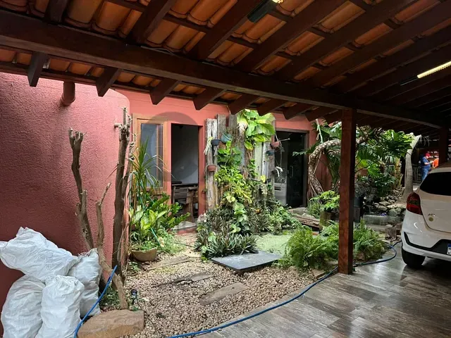 Casa com 400m² 4 quartos e 3 banheiros, à venda, no bairro Miguel Martini em Jaguariúna