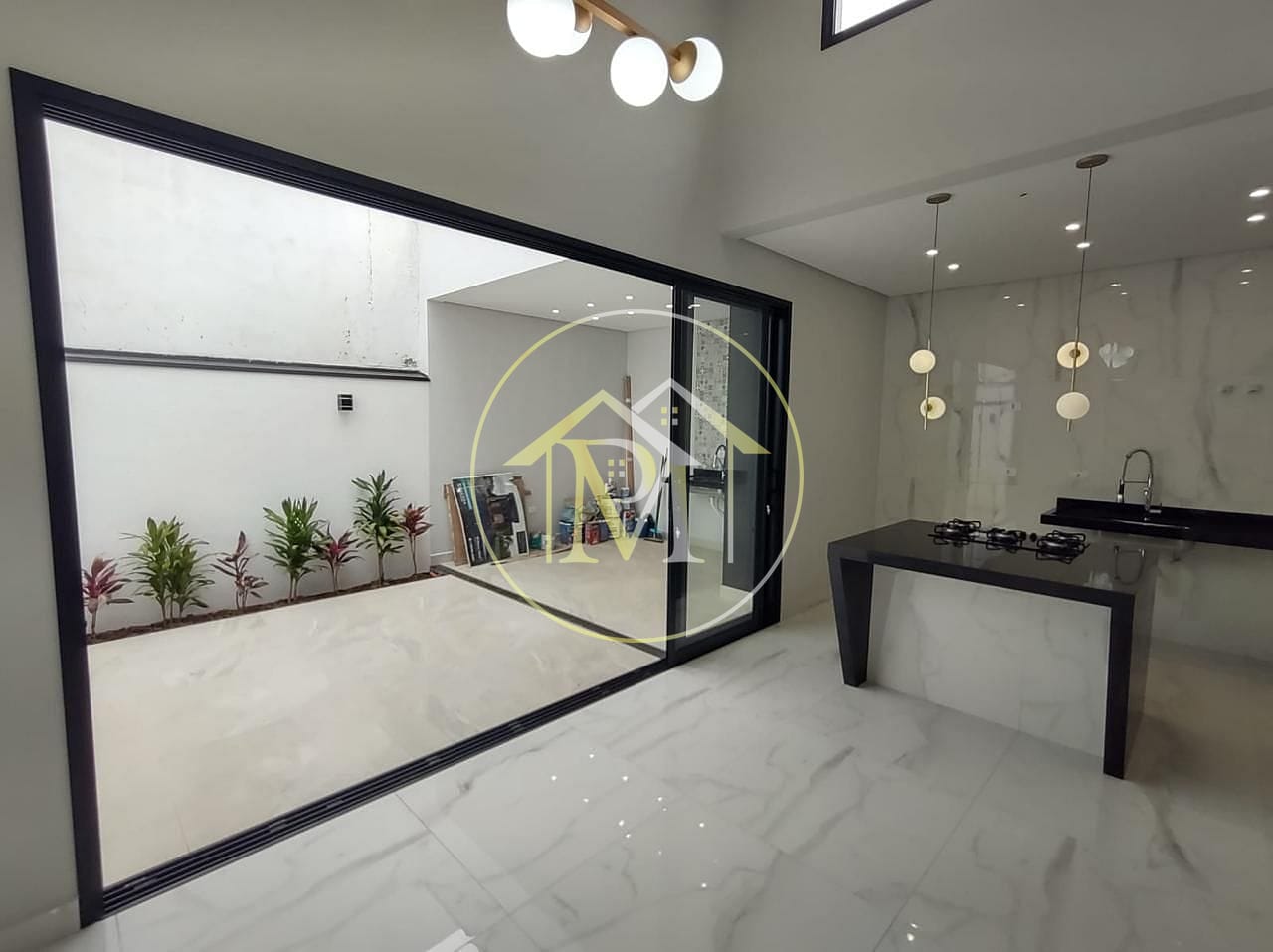Casa à venda com 3 quartos, 121m² - Foto 11